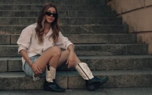 Comment travailler votre look biker grâce à vos nouvelles santiags ?
